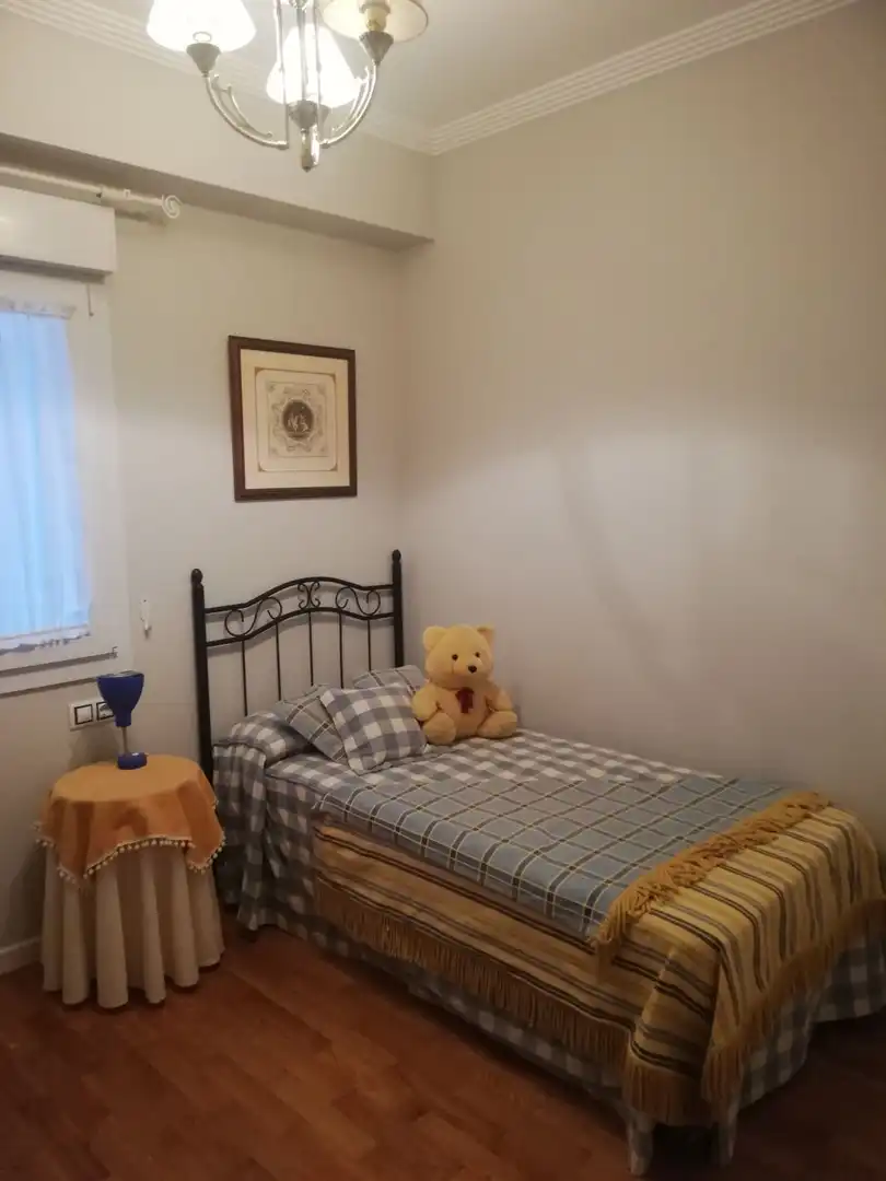 Schlafzimmer von Dachboden zur Miete in Huelva mit Klimaanlage, Terrasse und Möbliert