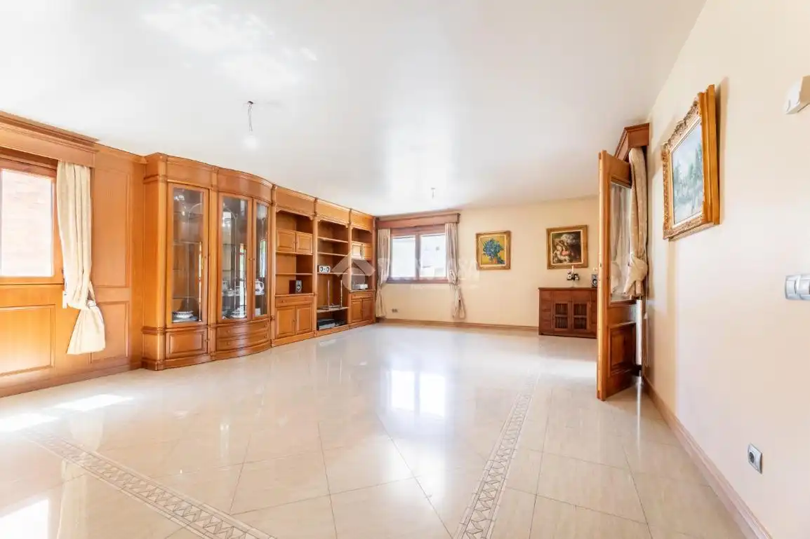 Sala de estar de Casa o chalet en venta en Hoyo de Manzanares con Calefacción