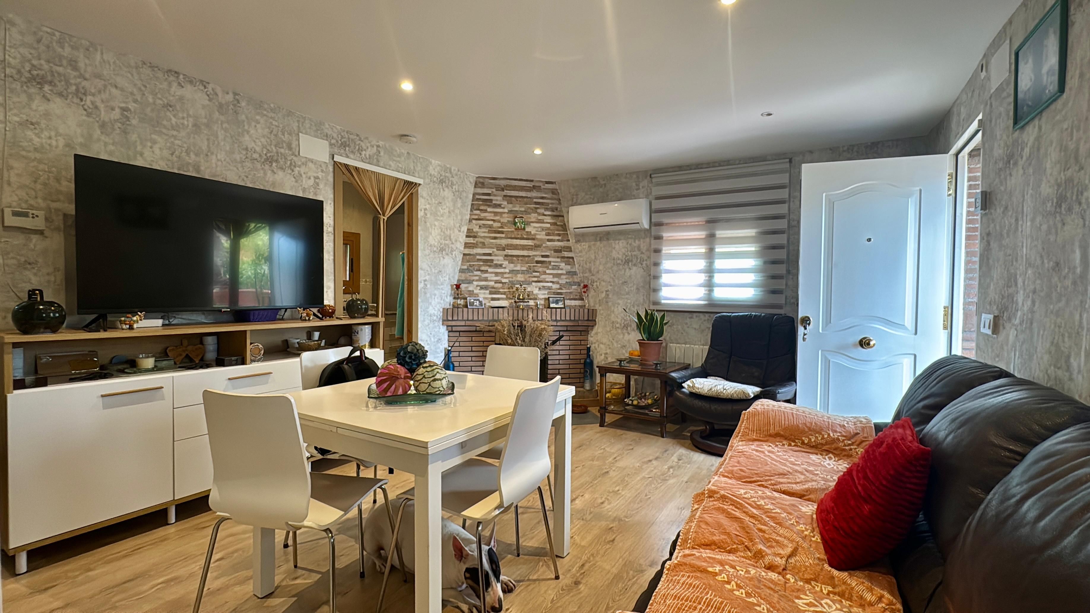 Sala d'estar de Casa o xalet en venda en Piera amb Terrassa