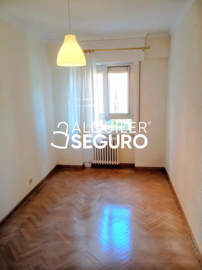 Schlafzimmer von Wohnung zur Miete in Valladolid mit Heizung und Terrasse