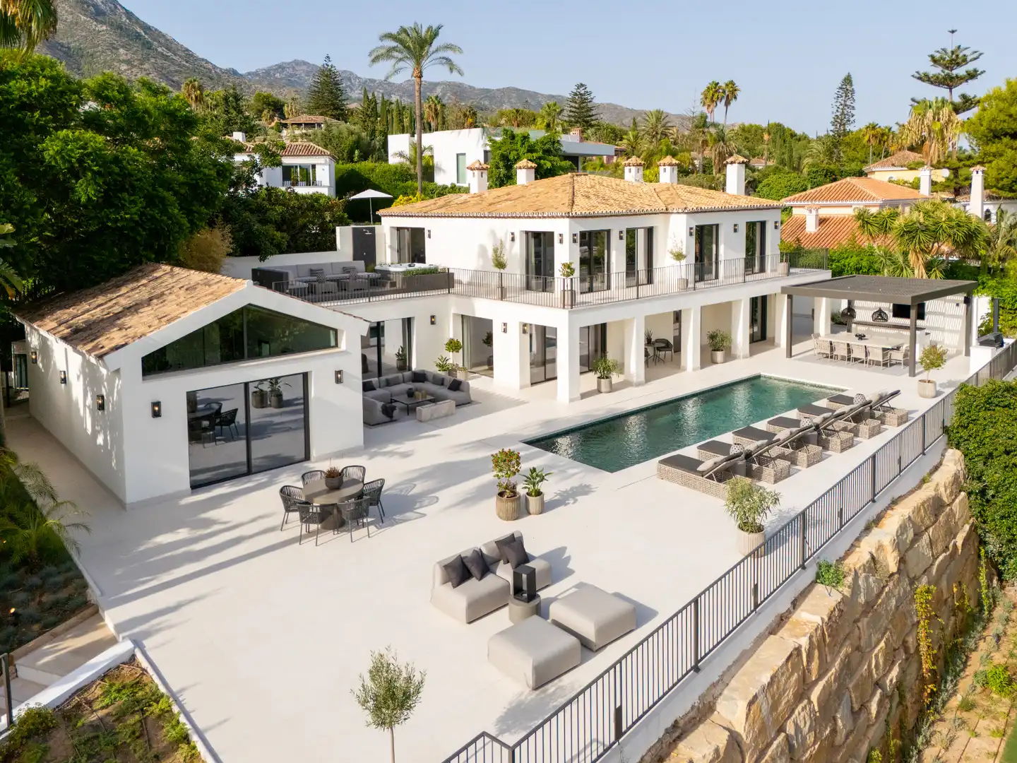 House with pool for sale in Lugar Urbanizacion Cortijo de Nagueles 88, imagen 3