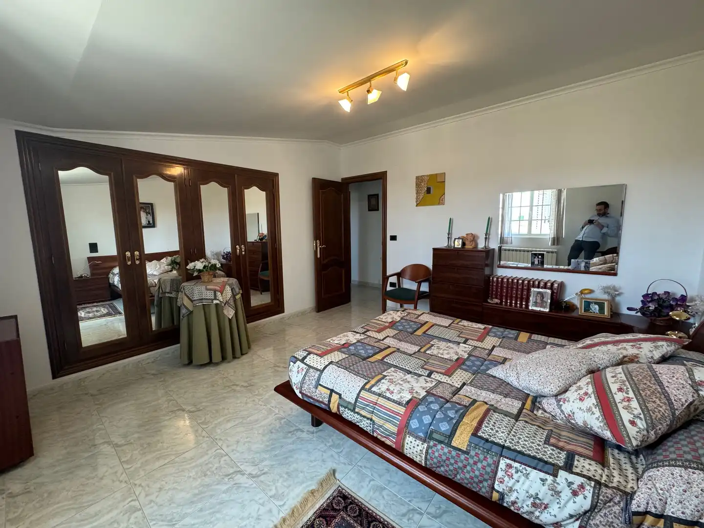 Habitación de Casa adosada en venta en Valoria la Buena con Calefacción, Jardín privado y Parquet