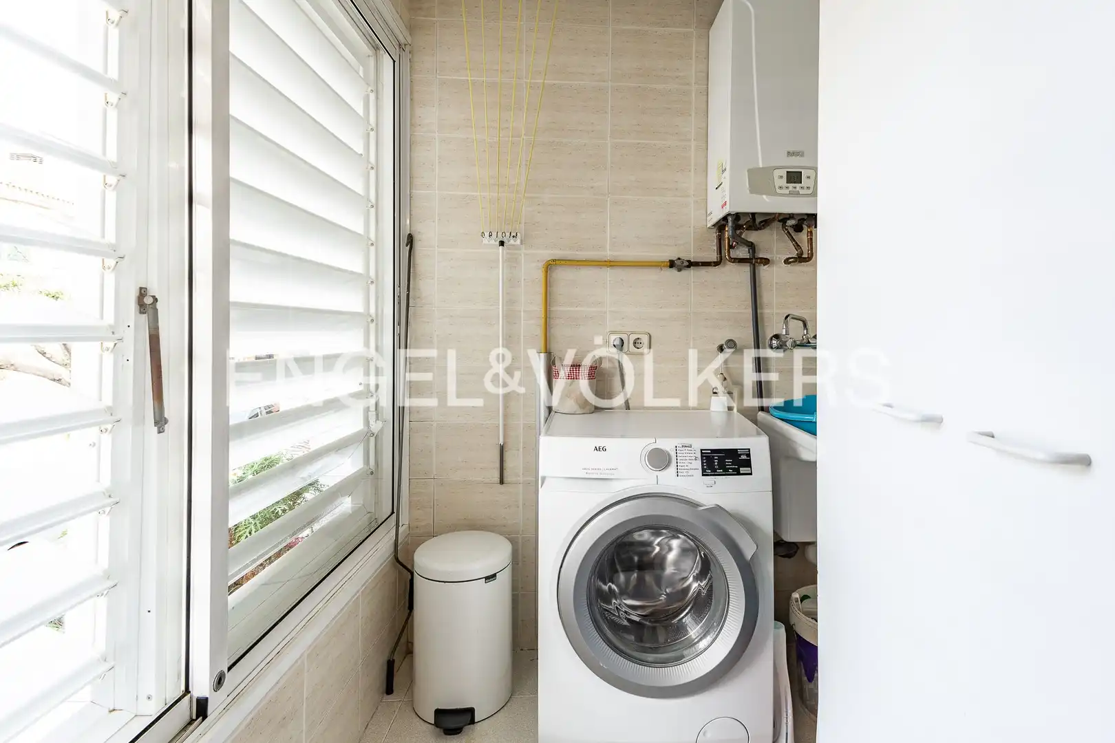Terrassa de Casa o xalet en venda en Cerdanyola del Vallès amb Aire condicionat, Calefacció i Jardí privat