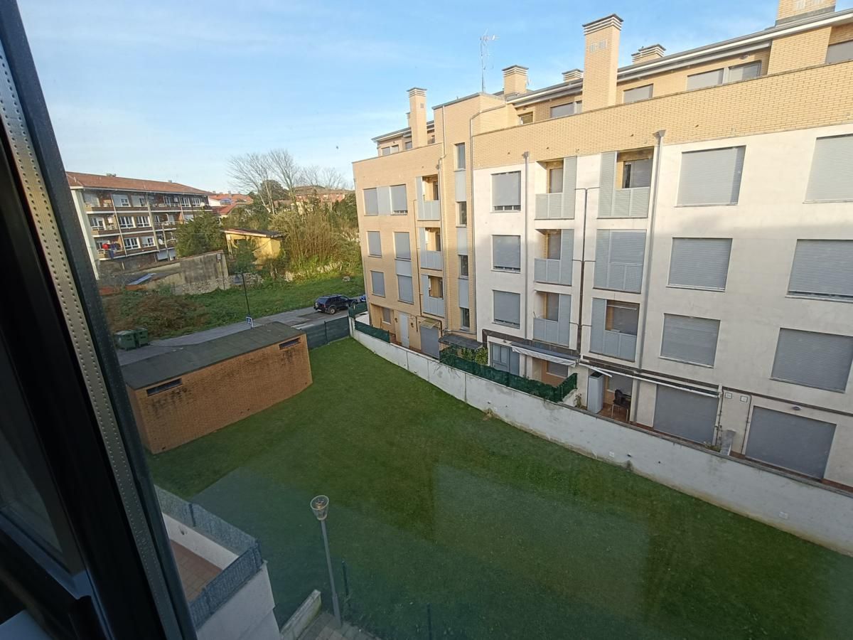 Vista exterior de Apartament en venda en Llanes amb Calefacció, Terrassa i Traster