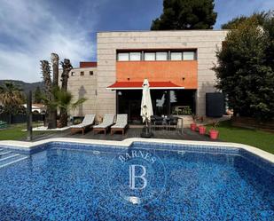 Jardí de Casa o xalet en venda en Cabrils amb Aire condicionat, Terrassa i Piscina