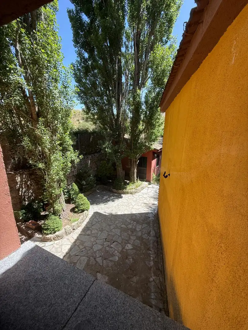 Vista exterior de Casa o xalet en venda en Cepeda la Mora amb Calefacció, Jardí privat i Traster