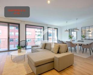 Living room of Flat to rent in  Barcelona Capital  with Air Conditioner, Heating and Parquet flooring