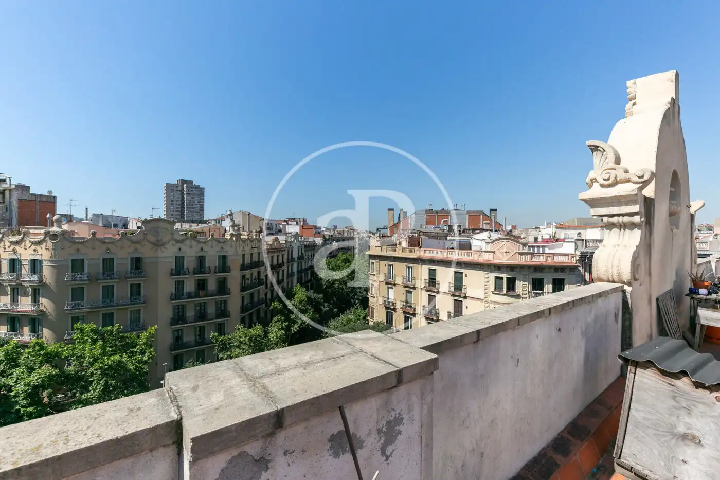 Außenansicht von Dachboden zum Verkauf in Barcelona mit Klimaanlage, Heizung und Terrasse