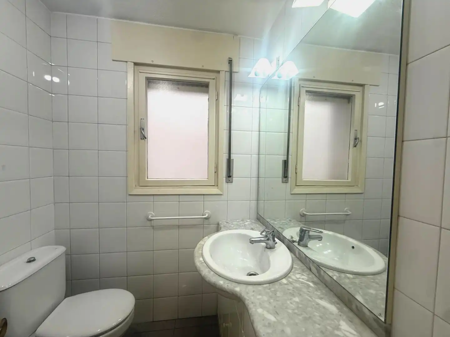 Baño de Piso en venta en Avilés con Calefacción, Parquet y Terraza