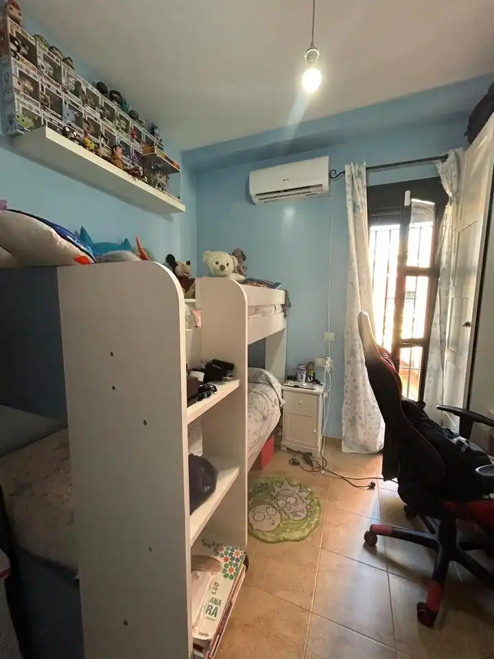 Dormitori de Casa o xalet en venda en Dos Hermanas amb Aire condicionat, Calefacció i Terrassa