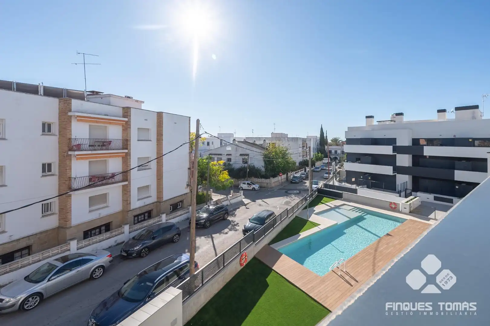 Vista exterior de Pis en venda en Cubelles amb Terrassa, Balcó i Piscina comunitària