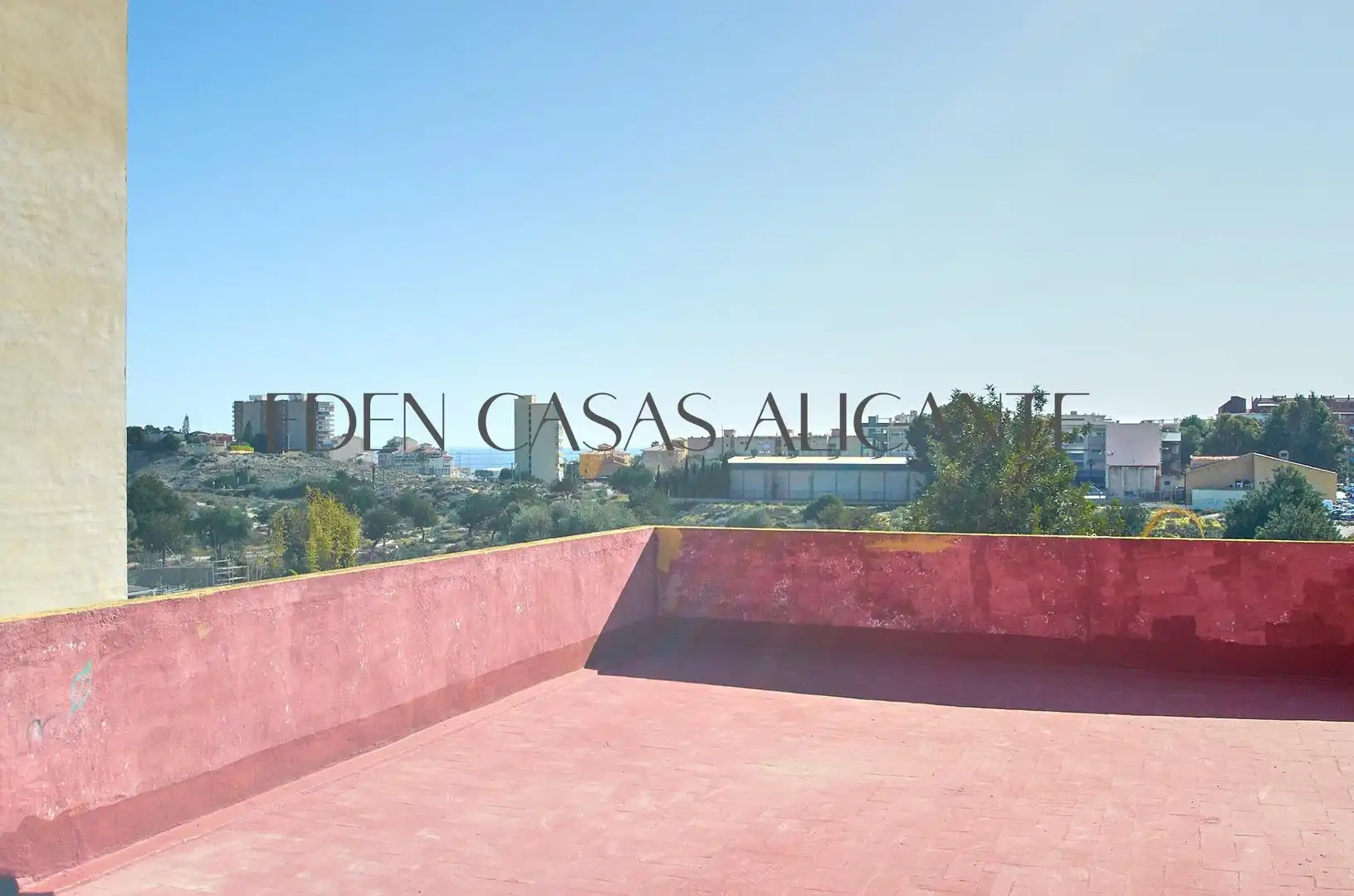 Terrassa de Casa adosada en venda en El Campello amb Jardí privat, Terrassa i Traster