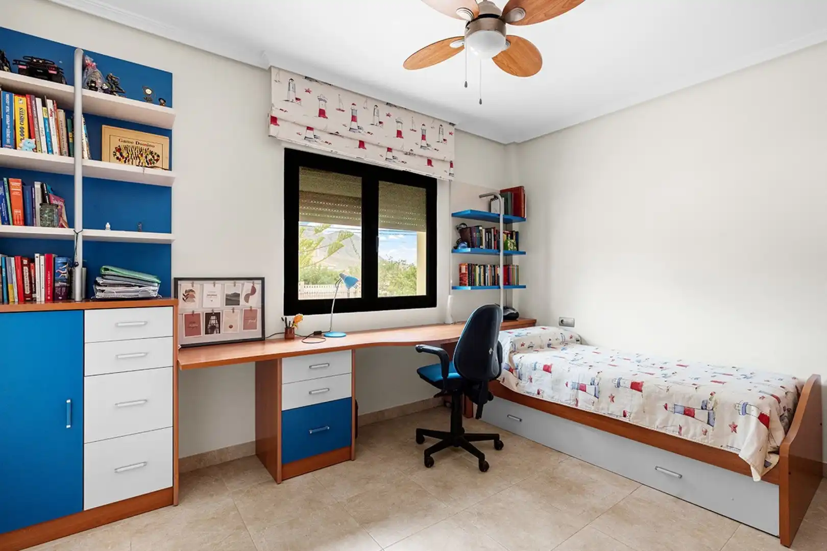 Habitación de Casa o chalet en venta en Alicante / Alacant con Aire acondicionado, Jardín privado y Terraza