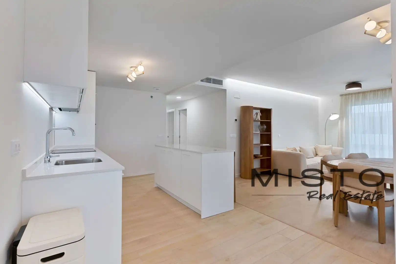 Kitchen of Flat for rent in Nueva Andalucía