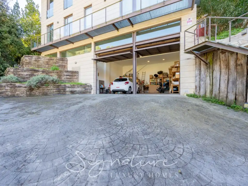 Vista exterior de Casa o chalet en venta en Barcelona con Aire acondicionado