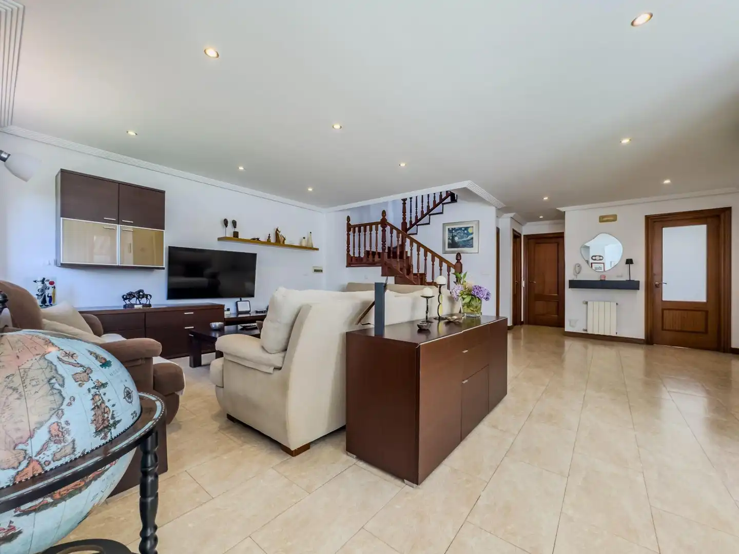 Sala de estar de Casa o chalet en venta en Camargo con Calefacción, Jardín privado y Parquet