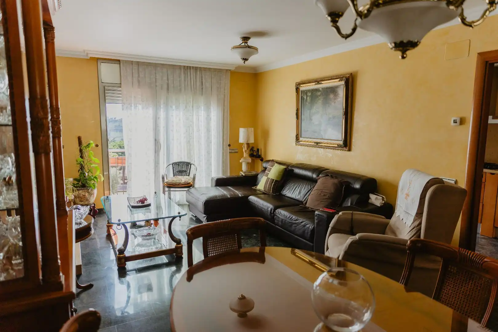 Living room of Houses for sale in Santa Coloma de Gramenet  with Air Conditioner, Heating and Private garden