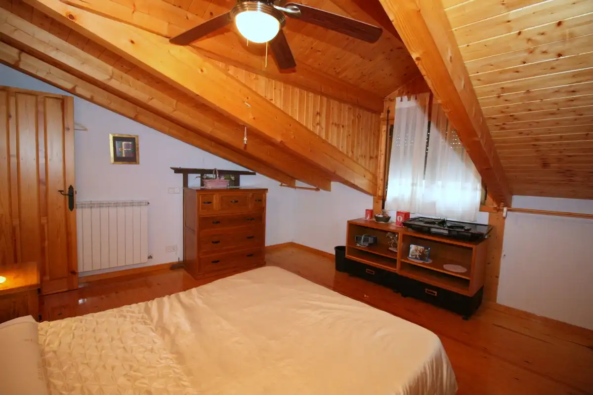 Habitación de Casa o chalet en venta en Arenas de San Pedro con Calefacción, Parquet y Amueblado