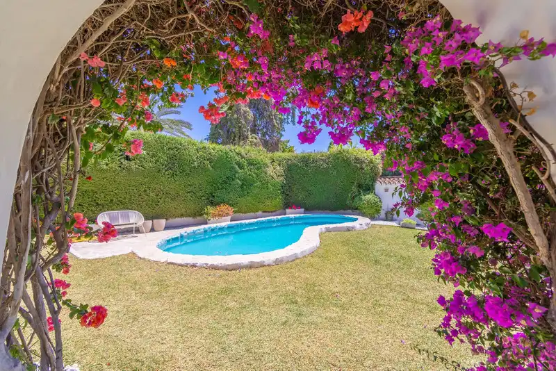 Chalet con piscina en venta en San Pedro de Alcántara, imagen 8