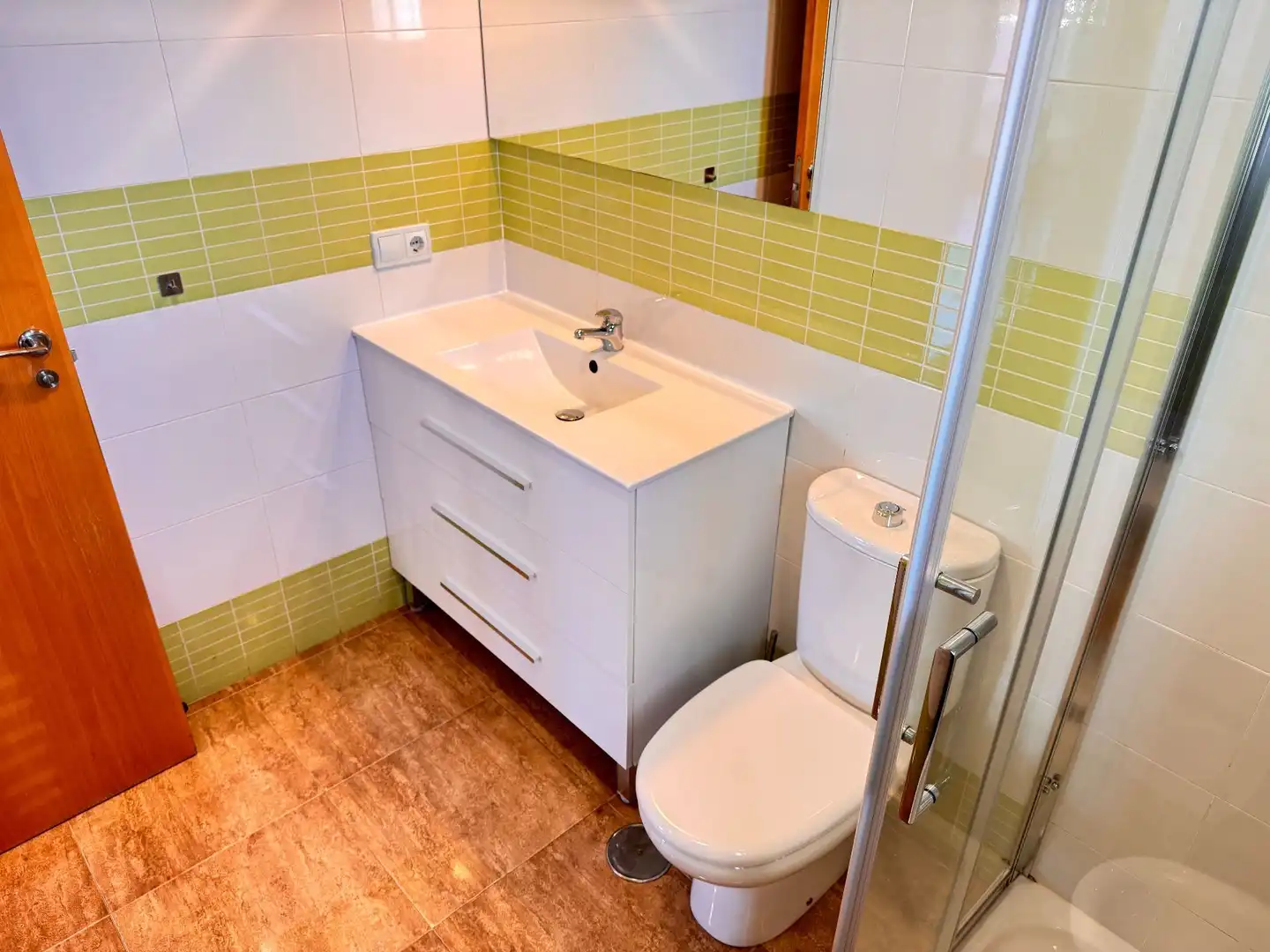 Baño de Ático en venta en Roquetas de Mar con Aire acondicionado, Calefacción y Trastero