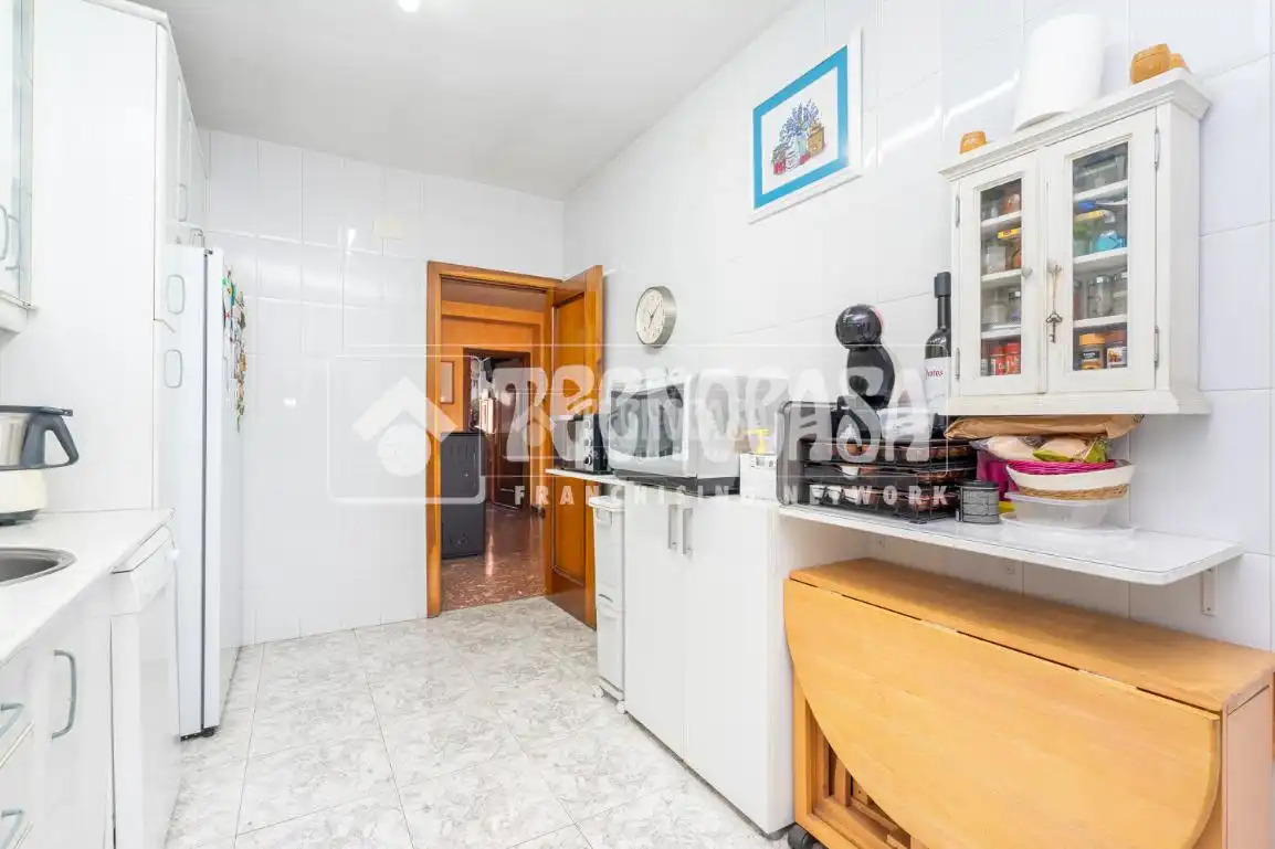 Cocina de Casa adosada en venta en Colmenar Viejo con Calefacción, Terraza y Balcón