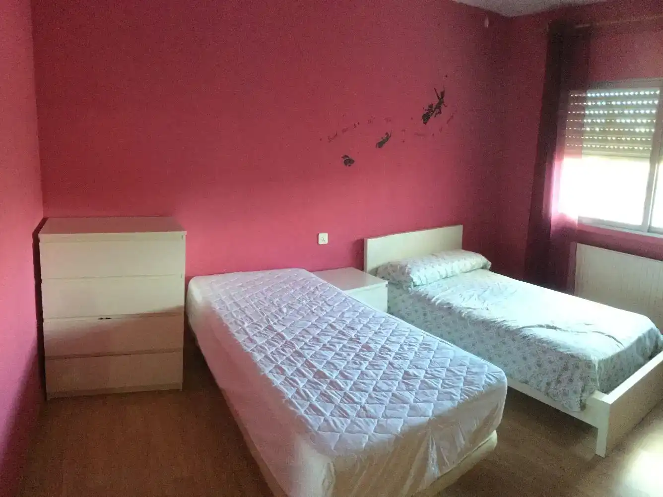 Schlafzimmer von Wohnung zum Verkauf in Cobisa mit Klimaanlage, Privatgarten und Parkett