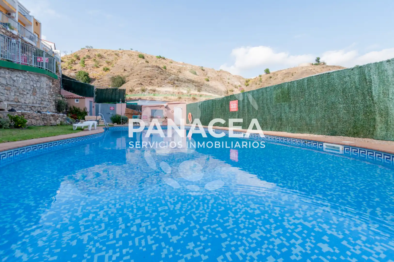 Piscina de Casa adosada en venta en Albuñol con Jardín privado, Terraza y Amueblado