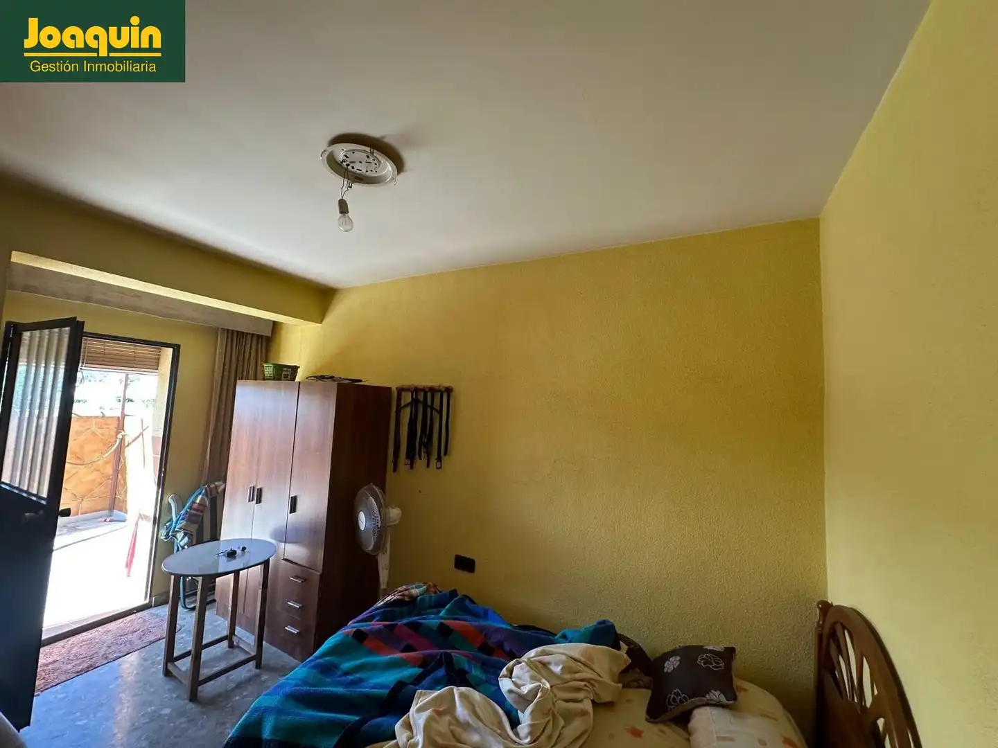 Schlafzimmer von Wohnung zum Verkauf in Córdoba mit Klimaanlage, Terrasse und Abstellraum
