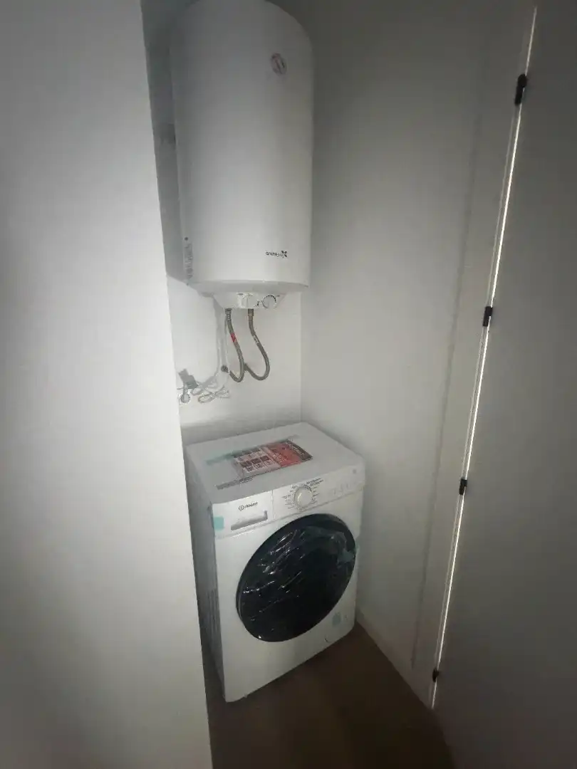 Bathroom of Apartments for rent in Lleida  with Air Conditioner, Heating and Parquet flooring