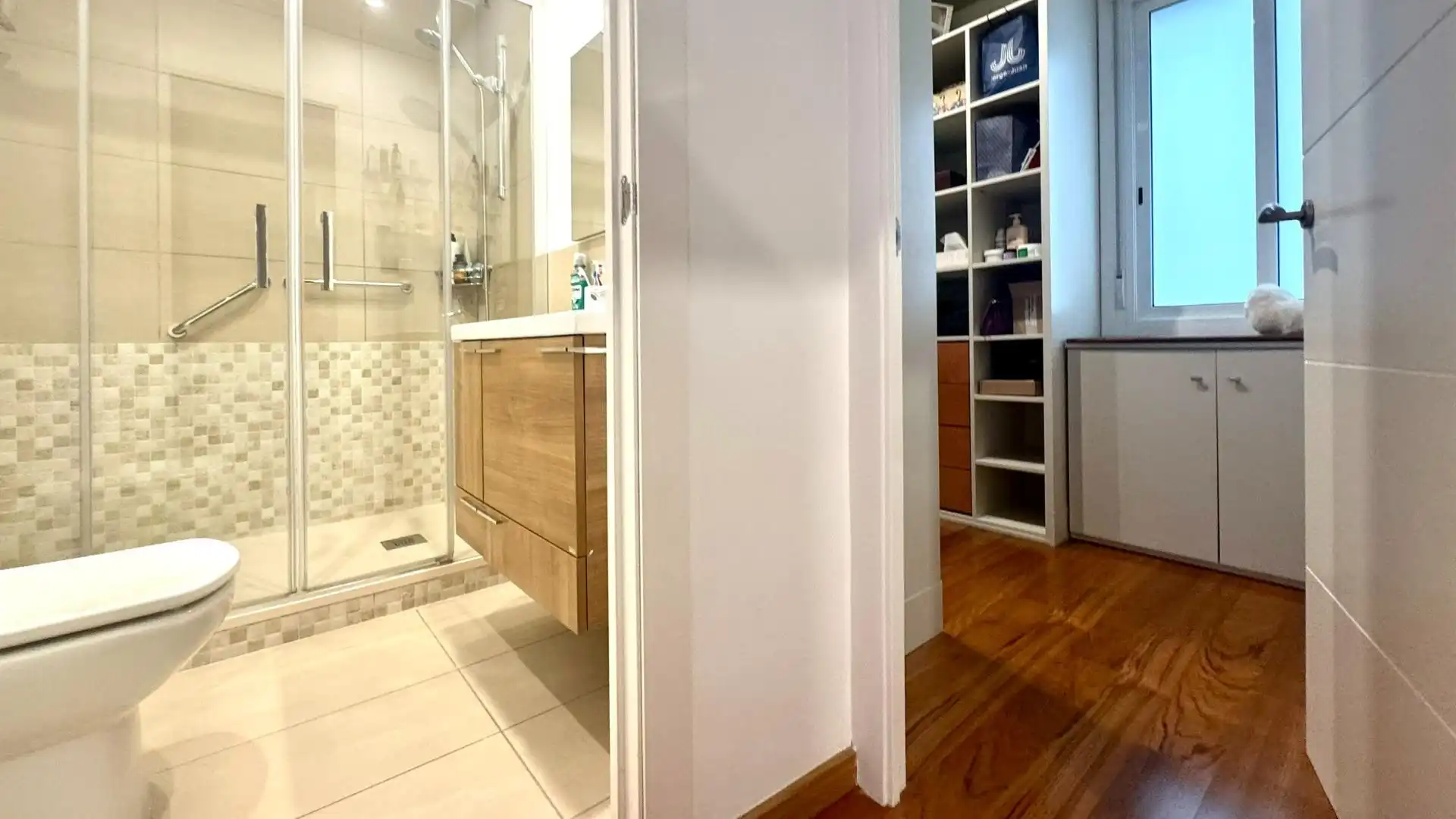 Baño de Piso en venta en Barcelona con Aire acondicionado, Calefacción y Parquet