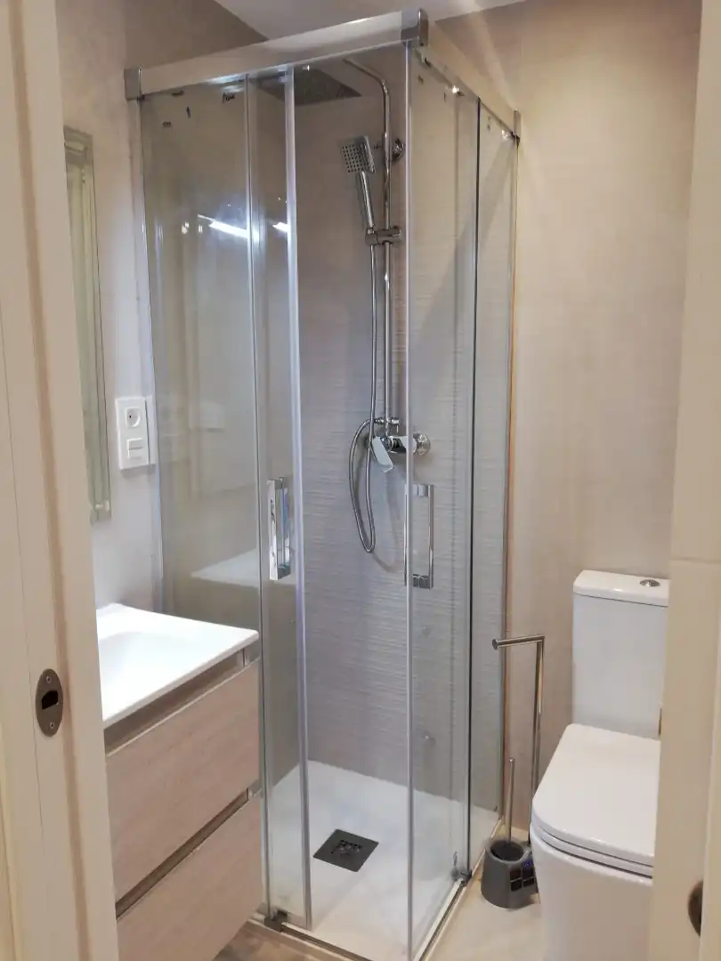 Baño de Apartamento de alquiler en Málaga con Aire acondicionado, Calefacción y Amueblado