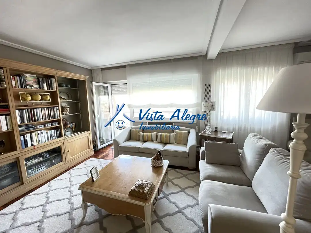 Wohnzimmer von Wohnung zum Verkauf in Haro mit Klimaanlage, Heizung und Parkett