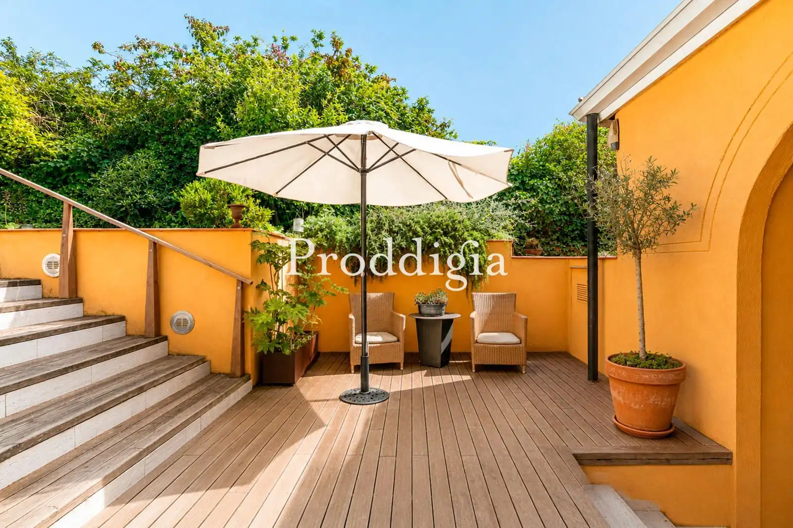 Terrasse von Wohnung zum Verkauf in Barcelona mit Klimaanlage, Heizung und Privatgarten
