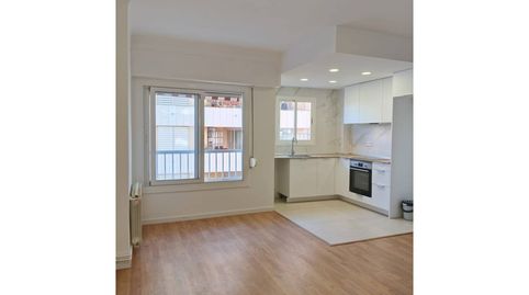 Foto 3 de Piso en venta en Calle Poetessa Caparà, Sant Pere Nord, Terrassa
