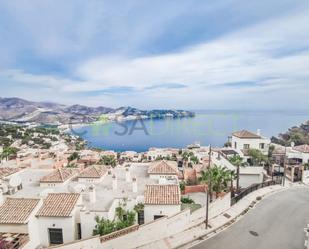 Vista exterior de Casa o xalet de lloguer en Almuñécar amb Piscina