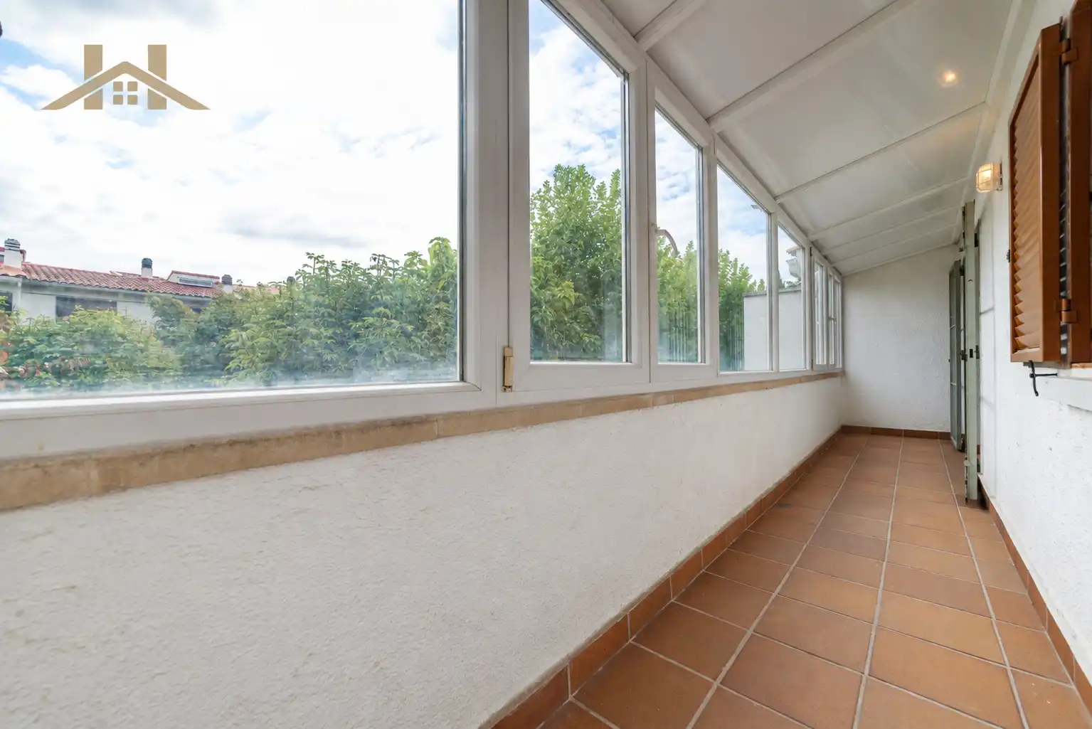 Casa aparellada amb terrassa en venda a Calle de Mercedes de la Cadiniere, imagen 16