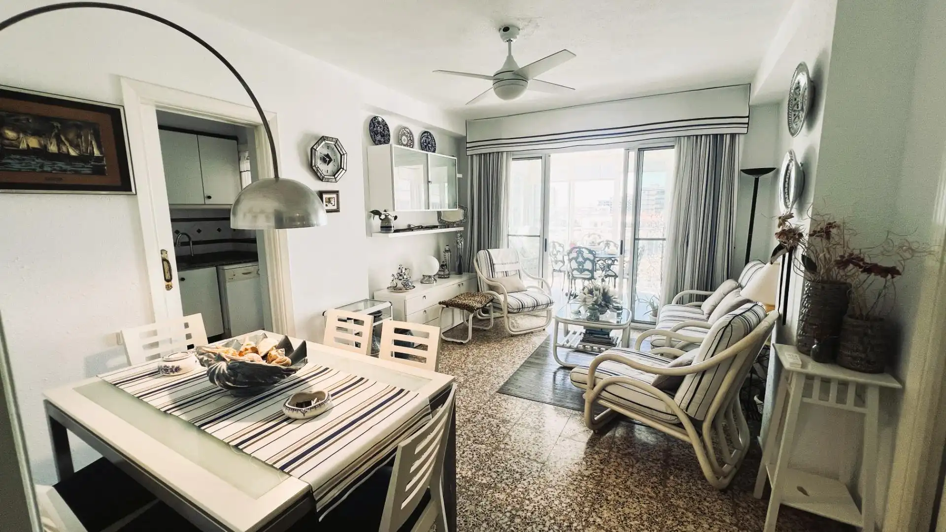 Wohnzimmer von Wohnungen zum Verkauf in Benicasim / Benicàssim mit Privatgarten, Terrasse und Abstellraum