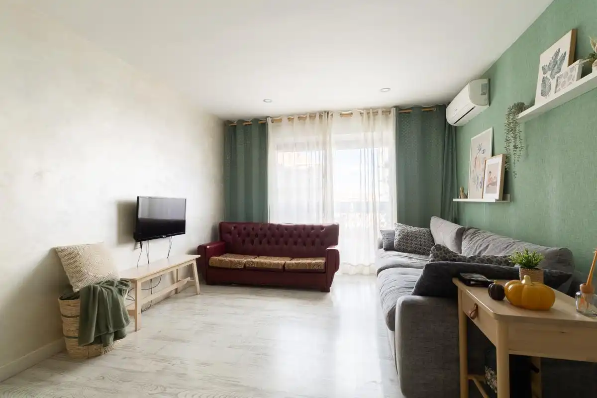 Flat for sale in Plaza Juan Gómez de Mora, Reyes Católicos