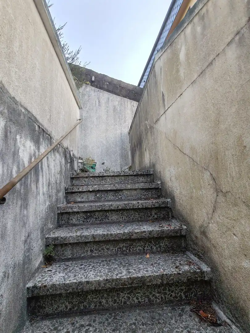 Vista exterior de Edificio en venta en Boiro