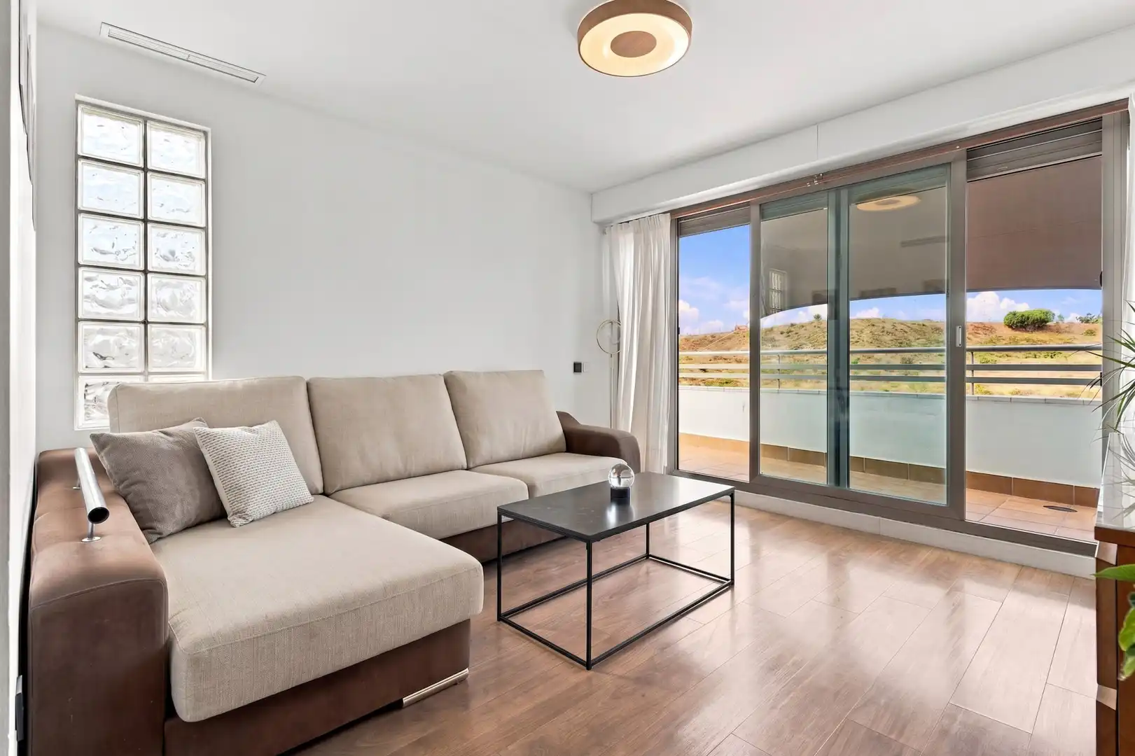 Sala d'estar de Àtic en venda en Mijas amb Aire condicionat, Terrassa i Traster