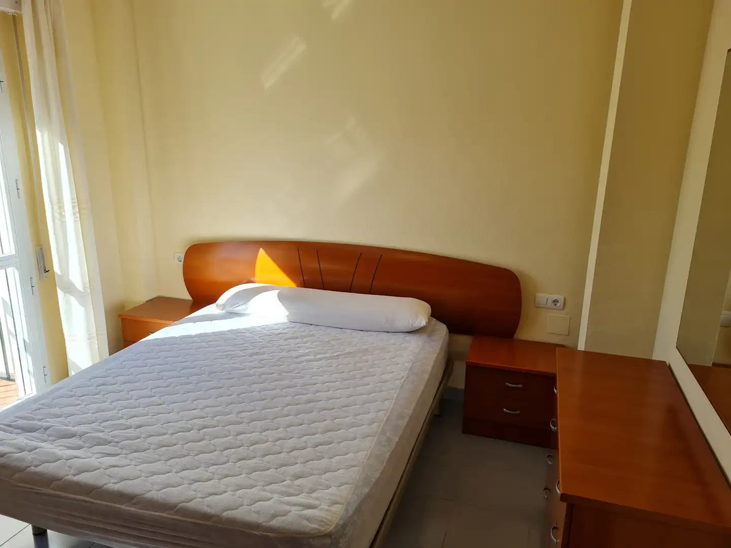 Dormitori de Casa adosada de lloguer en Vélez-Málaga amb Terrassa, Moblat i Rentadora