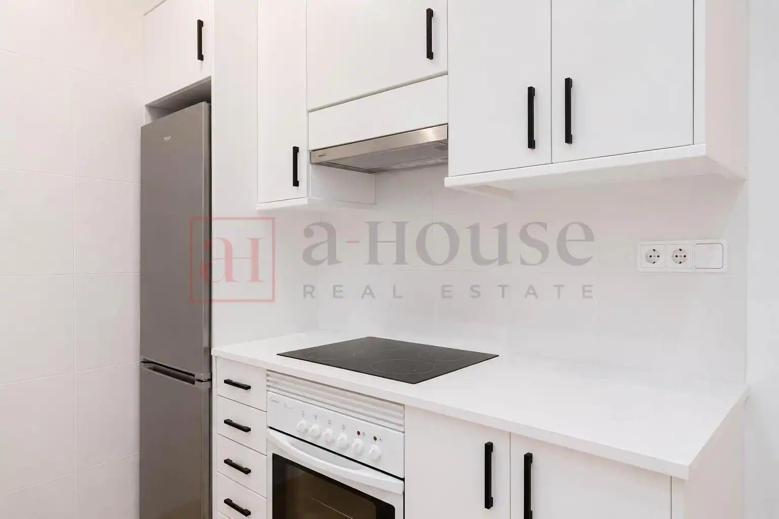 Cocina de Planta baja en venta en Madrid con Calefacción
