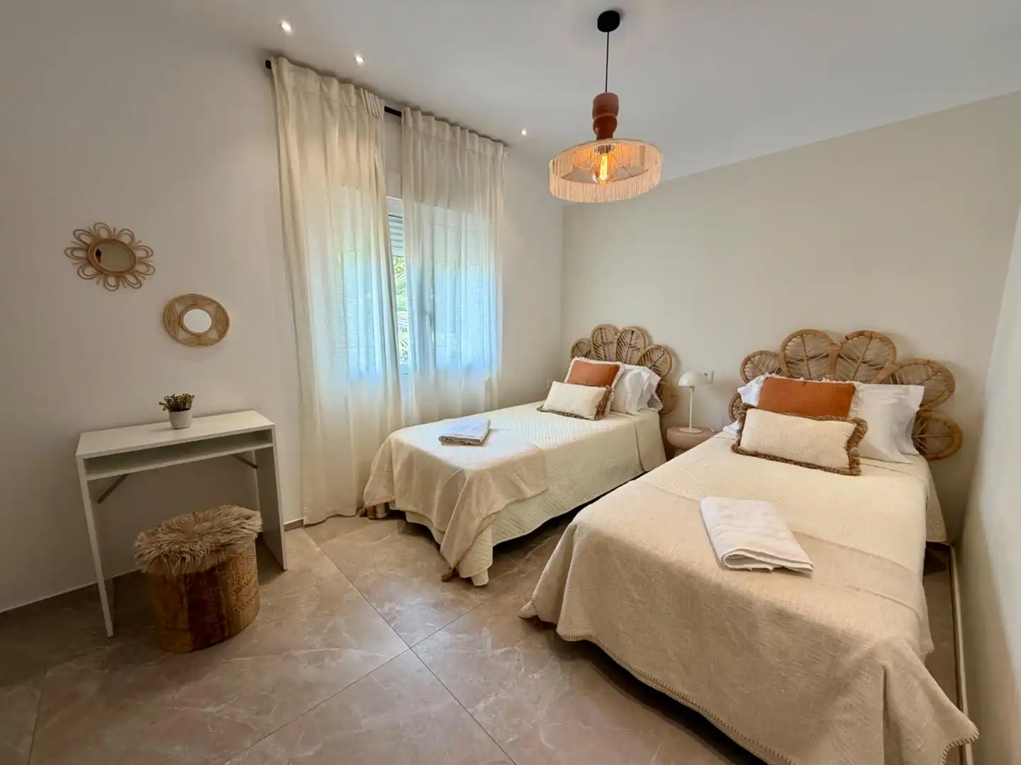 Habitación de Edificio en venta en Finestrat