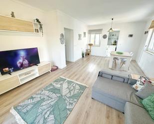 Sala d'estar de Pis de lloguer en Elda amb Balcó