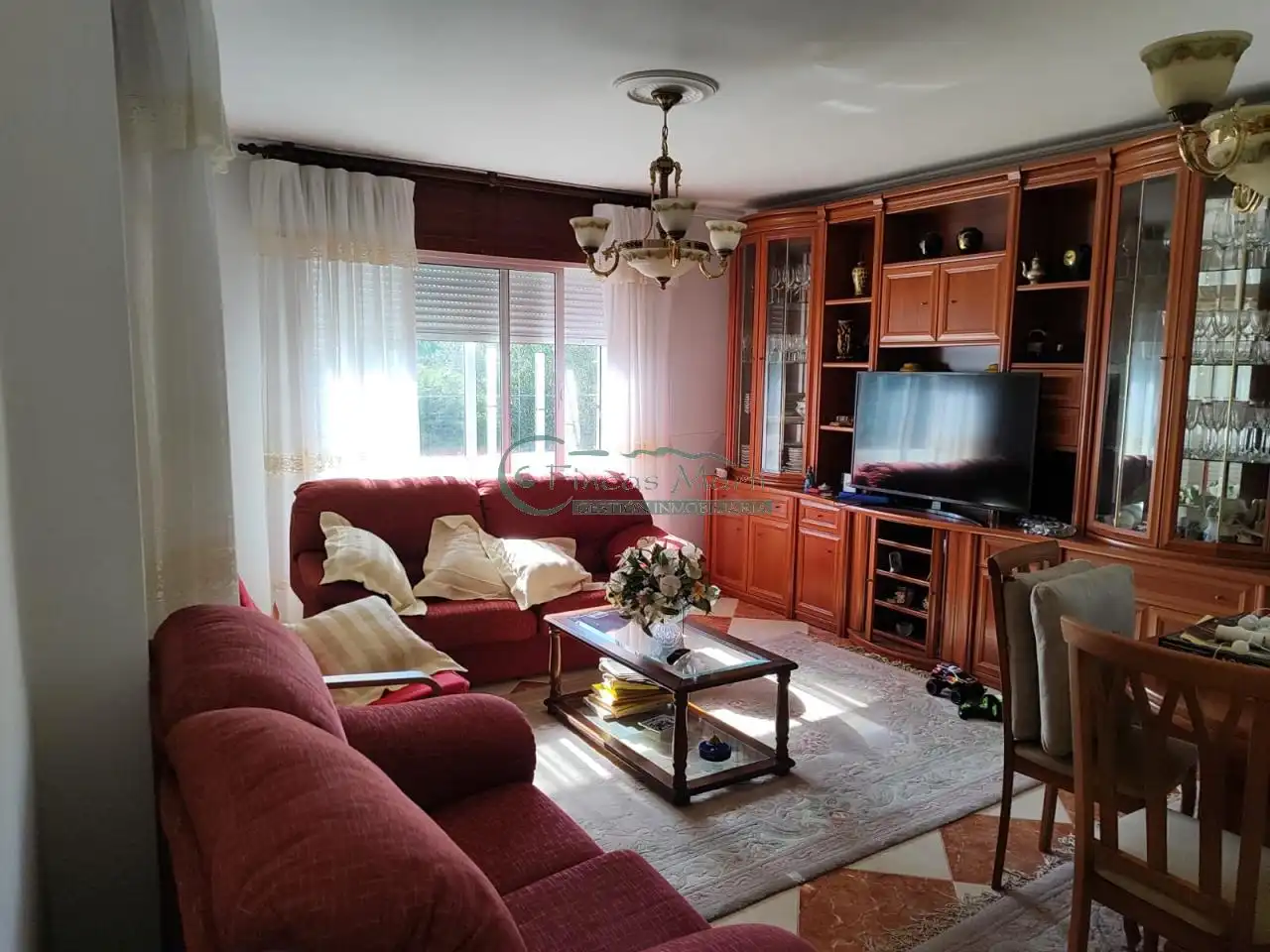 Sala d'estar de Casa o xalet en venda en Cangas  amb Calefacció, Jardí privat i Terrassa