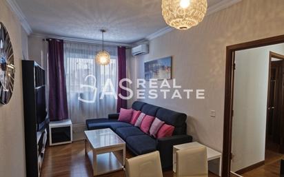 Living room of Flat for sale in  Madrid Capital  with Air Conditioner and Furnished