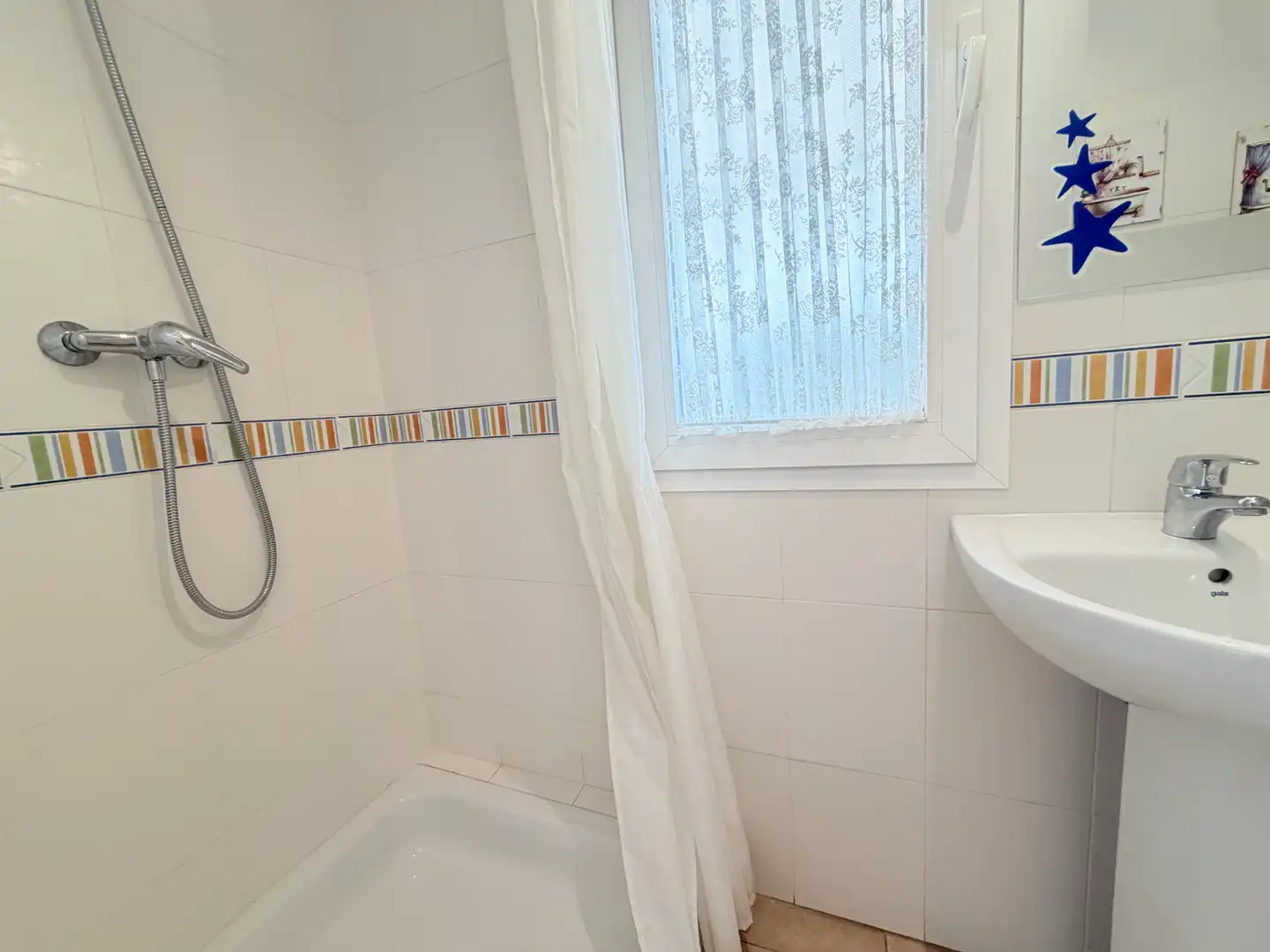 Bany de Casa o xalet en venda en Espartinas amb Aire condicionat, Terrassa i Traster