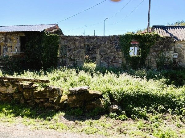 Casa adosada en venta en A Cañiza   con Jardín privado