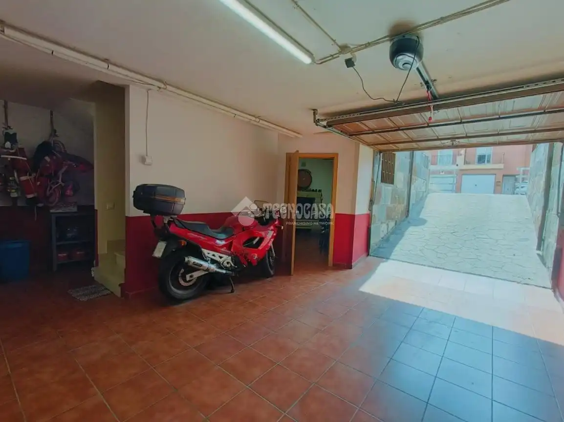 Casa aparellada en venda a Medina del Campo, imagen 42