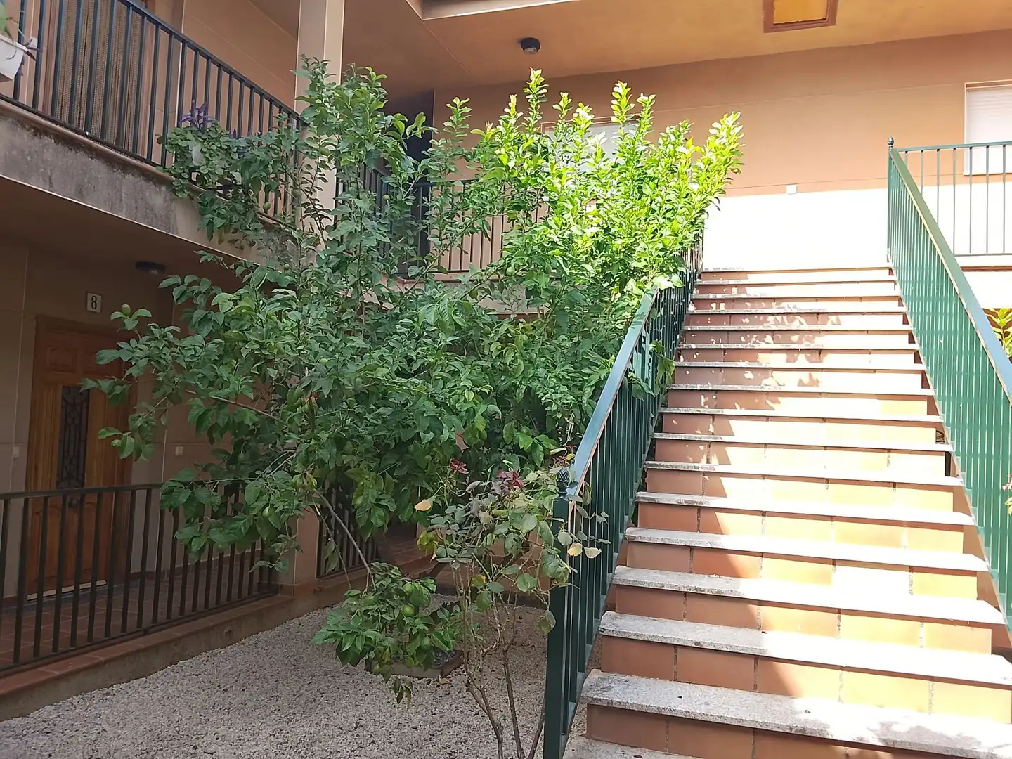 Terraza de Apartamento en venta en Madrigal de la Vera con Aire acondicionado y Amueblado